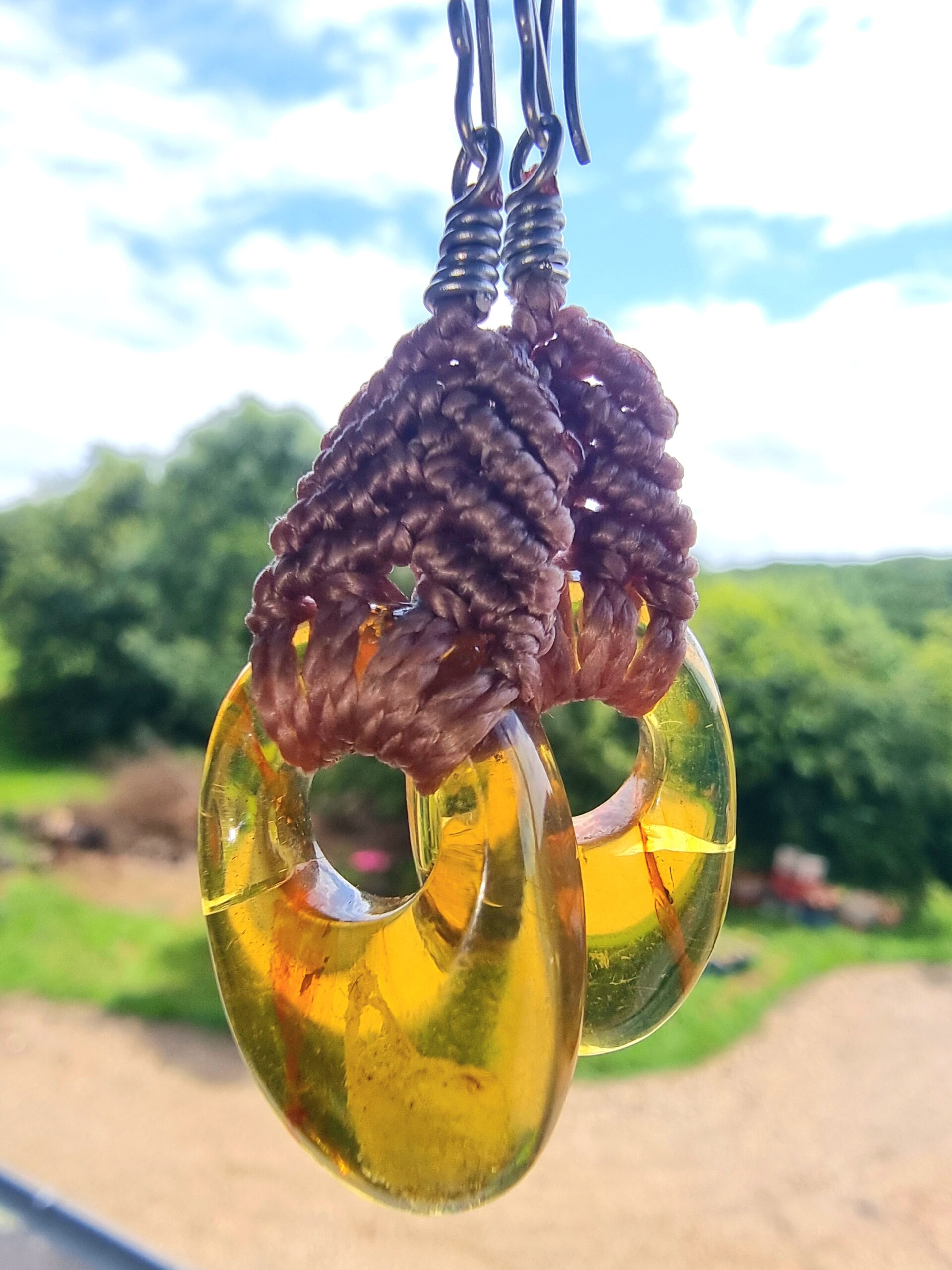 Boucles d'Oreilles Ambre Inclusions Macramé Doré - Bijou Artisanal Mexicain Femme