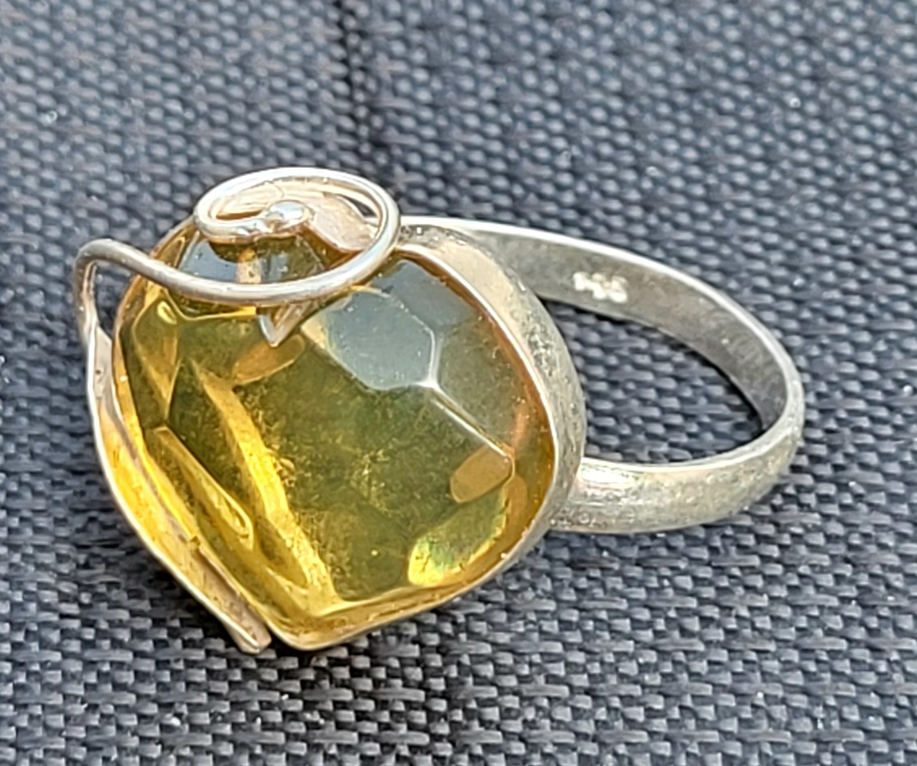 BA22 Bague Grande Ambre Facetté du Chiapas Pivotante Argent 925 Doré - Vue principale | Artisanat Mexique