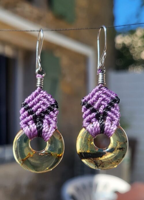 Boucles d'Oreilles Macramé Violet Noir - Vue principale | Artisanat Mexique