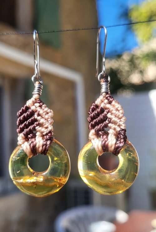 Boucles d'Oreilles Ambre Macramé Brun - Bijou Artisanal Mexicain Femme - Vue principale | Artisanat Mexique