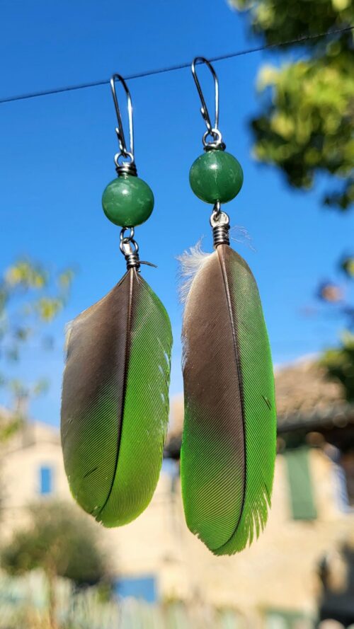 Boucles d'Oreilles Plumes Vertes Naturelles - Vue principale | Artisanat Mexique