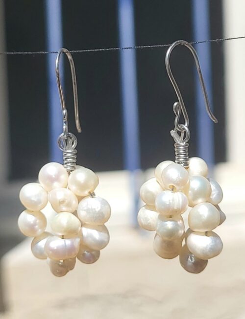 Boucles d'Oreilles Grappes Perles de Rivière Nacrées - Vue principale | Artisanat Mexique