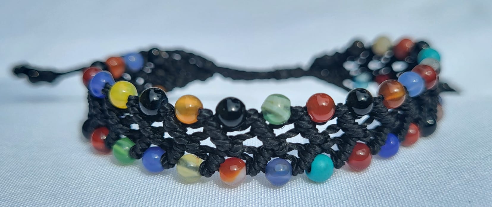 Bracelet Macramé Noir Pierres Semi-Précieuses - Bijou Artisanal Mexicain Femme