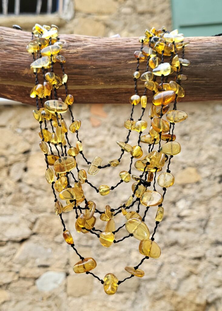 Collier Multi-Rangs Cascade Ambre du Chiapas Doré – Bijou Artisanal Fait Main Mexique Femme