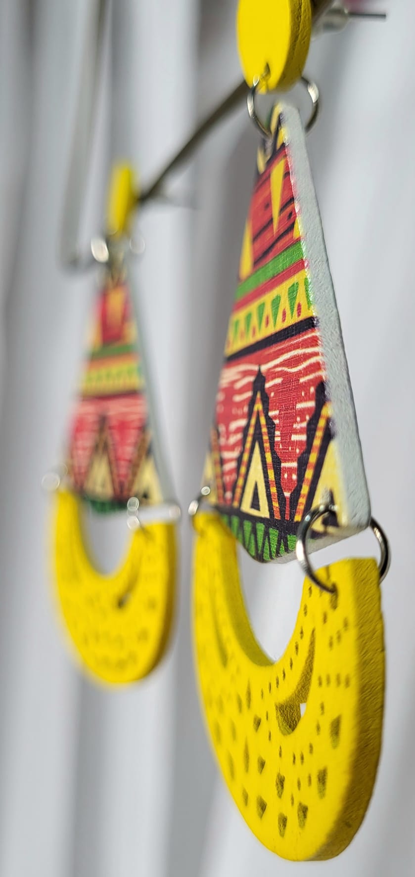 Boucles Bois Peint Motifs Aztèques 8cm Fait Main