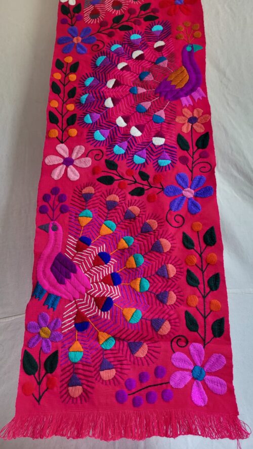Broderie Chiapas Rose Fuchsia Paon Fait Main 165cm