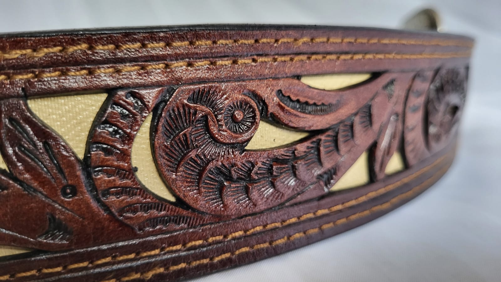 Ceinture Cuir Gravée Incrustée Unisexe Naturel foncé et