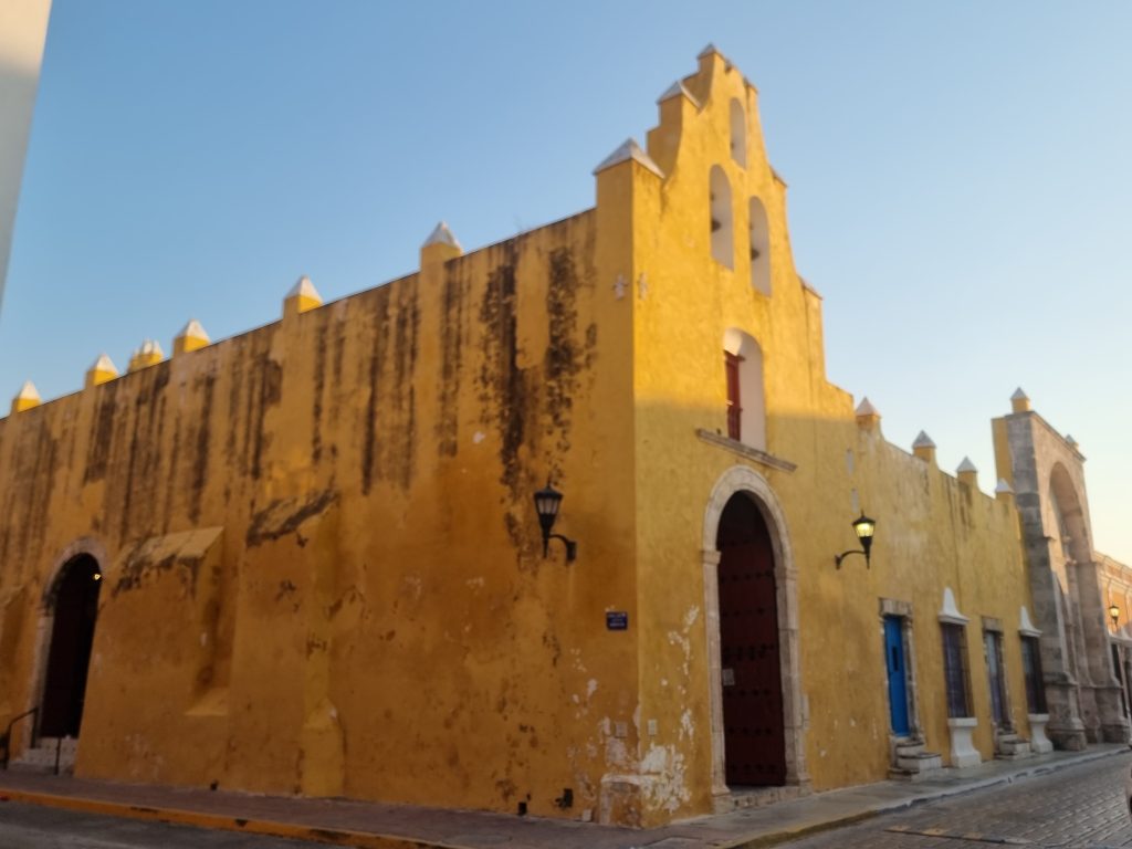 Couleurs jaune et orange du Mexique
