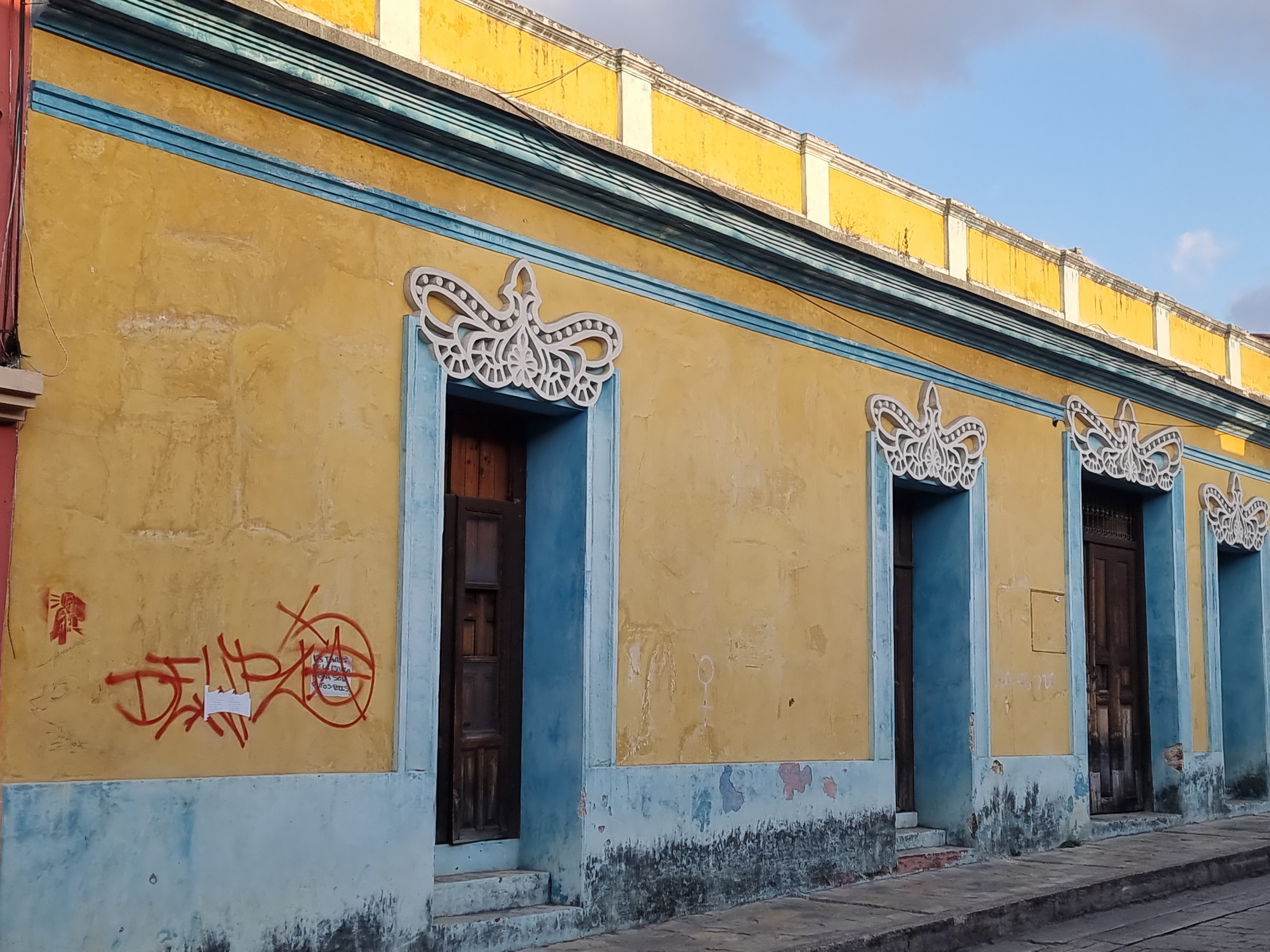 Couleurs jaune et orange du Mexique